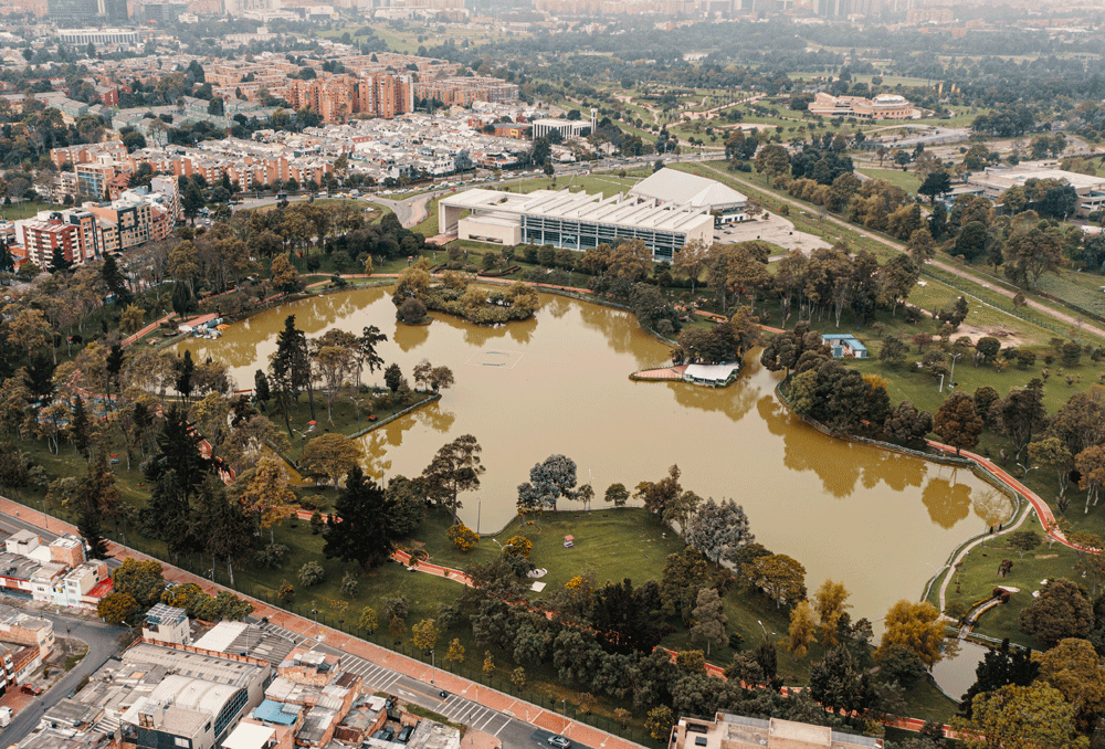 EL LAGO PARK OR LOS NOVIOS PARK