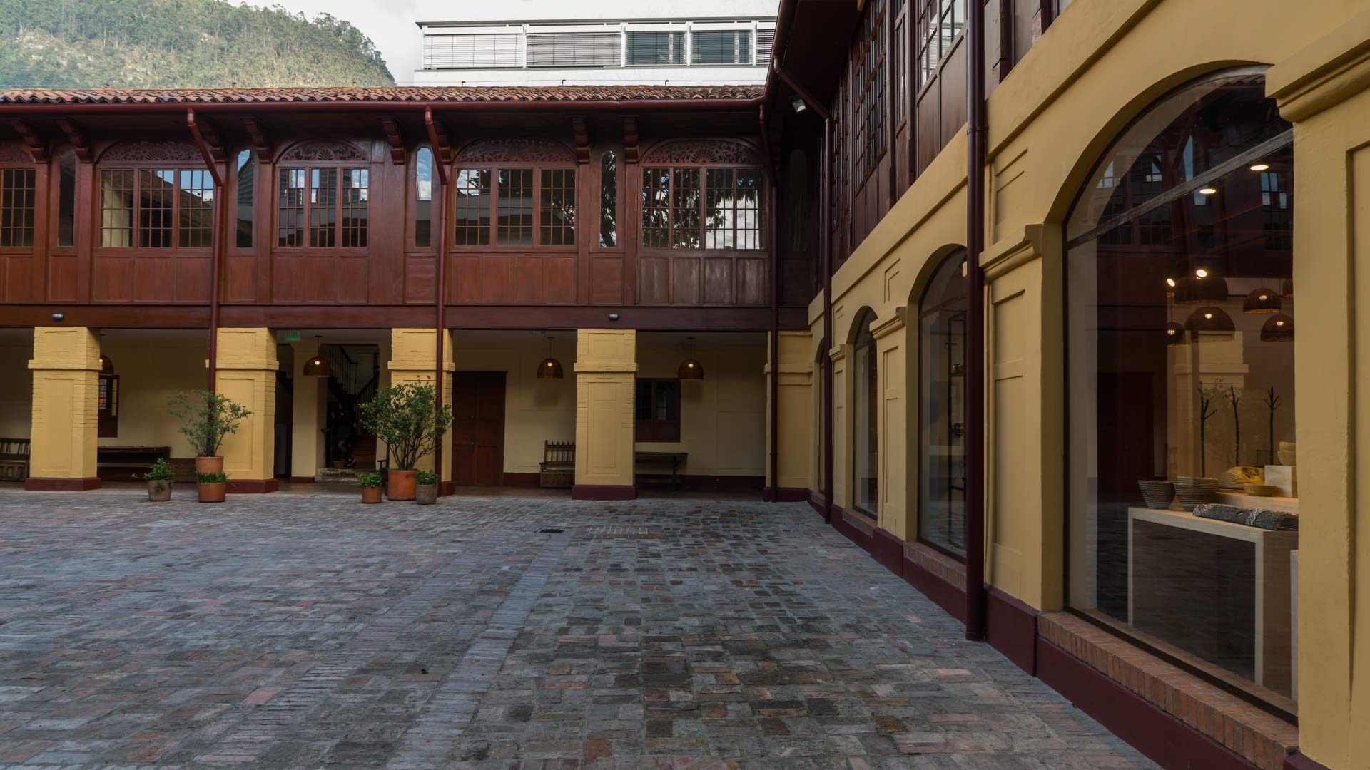 Claustro Las Aguas
