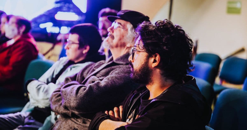 ¿Tienes dudas en inquietudes sobre las convocatorias PDE FUGA 2024? Llega a la Fundación Gilberto Alzate Avendaño-FUGA y participa de nuestro consultorio. Este es un espacio para que las y los interesados en postularse al portafolio tengan un espacio personalizado para resolver dudas e inquietudes puntuales frente a las convocatorias, requisitos, documentos o plataforma. Sumado a esto, se realiza el acompañamiento en la inscripción. En el siguiente link puedes consultar todas las becas y premios de la FU